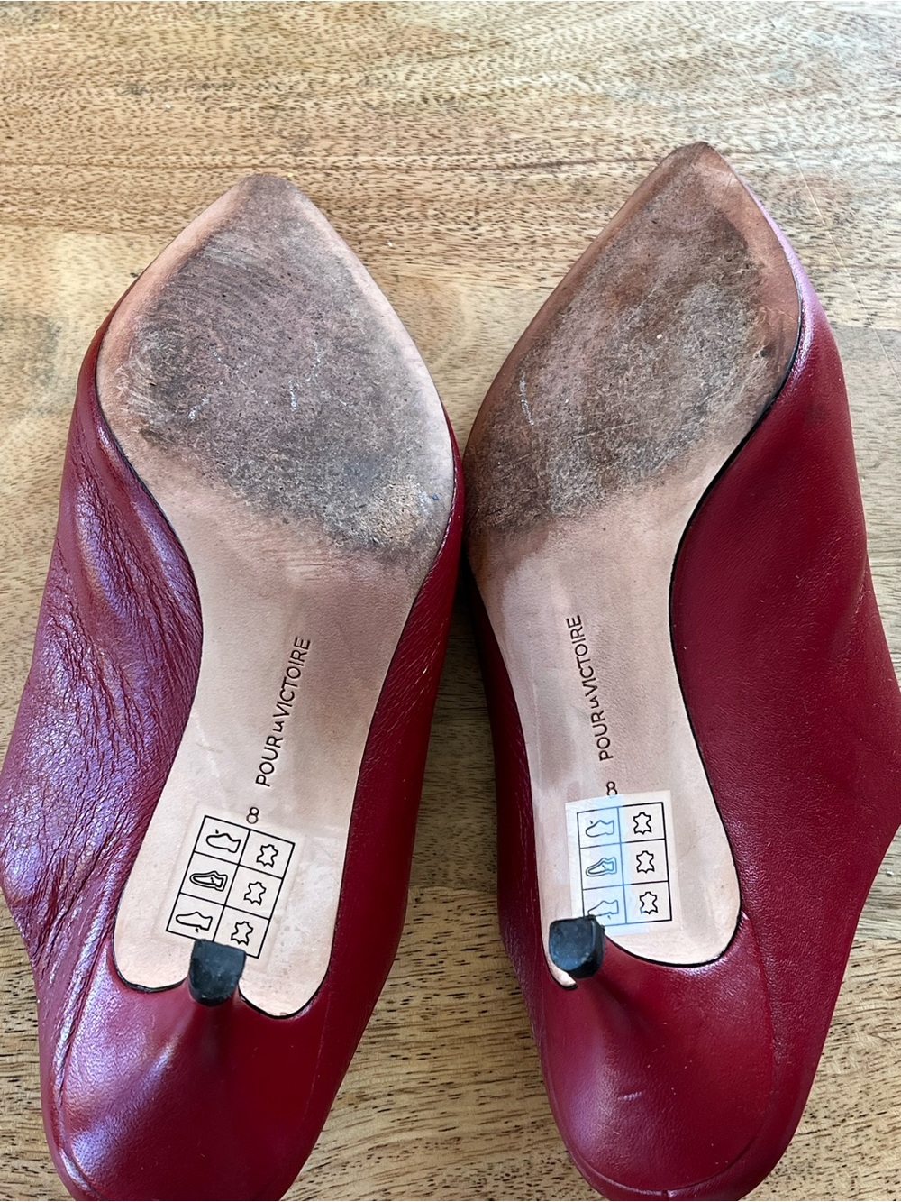 Pour La Victoire Korrine Red Leather Mule size 8 Kitten Heel Pointed Toe - Picture 9 of 10
